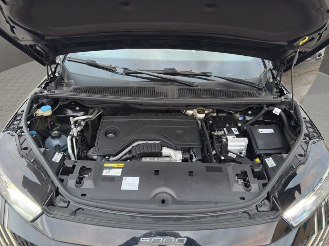 PEUGEOT 5008 usata, con Telecamera per parcheggio assistito