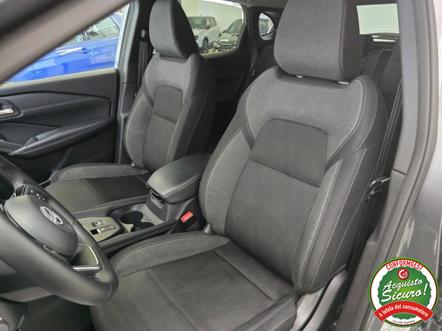 NISSAN Qashqai usata, con Luci diurne LED
