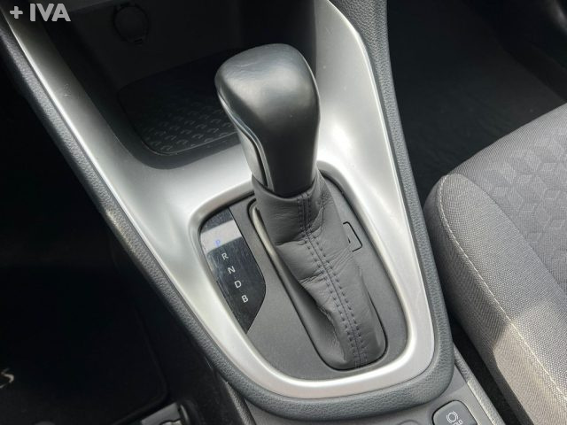 TOYOTA Yaris usata 21