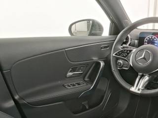 MERCEDES-BENZ A 180 usata, con Controllo automatico clima