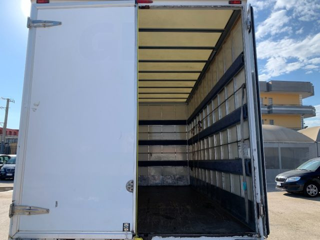 RENAULT Master usata, con Bracciolo