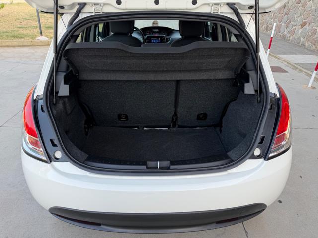LANCIA Ypsilon usata, con Volante multifunzione