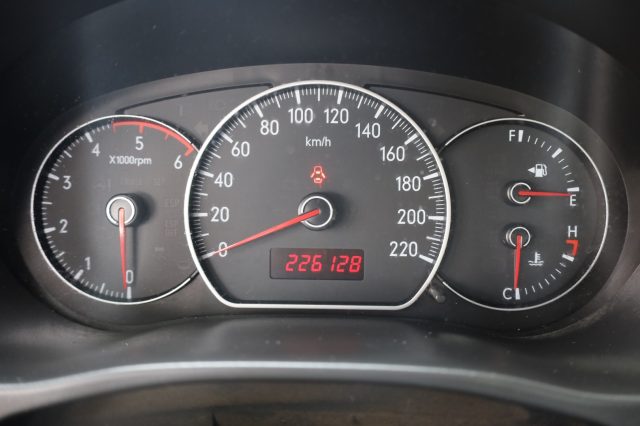 SUZUKI SX4 usata, con Autoradio