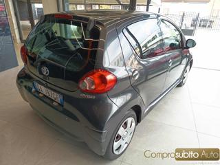TOYOTA Aygo usata 7