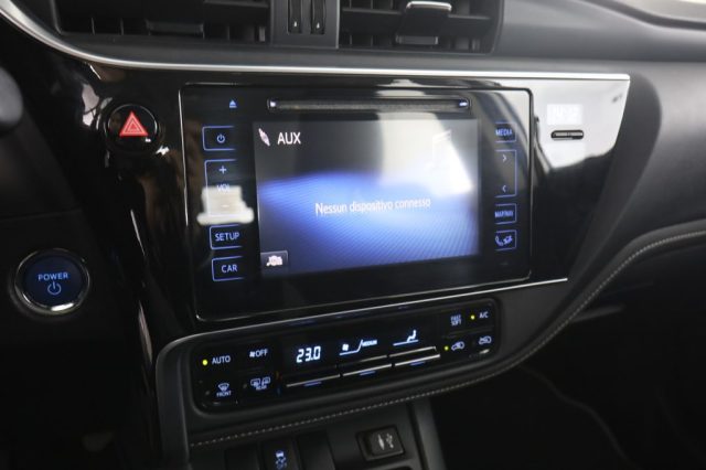 TOYOTA Auris usata 7