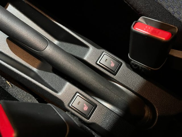 SUZUKI Ignis usata, con Fari LED