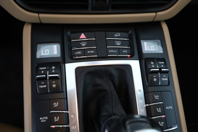 PORSCHE Macan usata 11