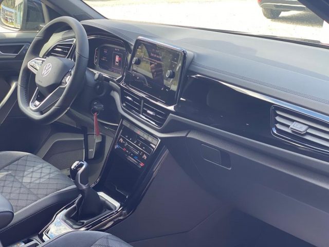 VOLKSWAGEN T-Roc usata, con Autoradio