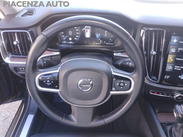 VOLVO V60 Cross Country usata, con Cerchi in lega