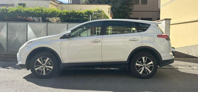 TOYOTA RAV 4 usata, con Airbag Passeggero