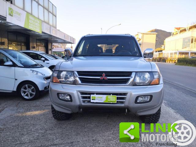 MITSUBISHI Pajero usata, con Airbag