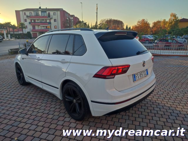 VOLKSWAGEN Tiguan usata, con Autoradio