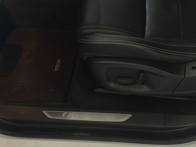 JAGUAR E-Pace usata, con Bluetooth