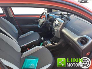 TOYOTA Aygo usata, con Airbag testa