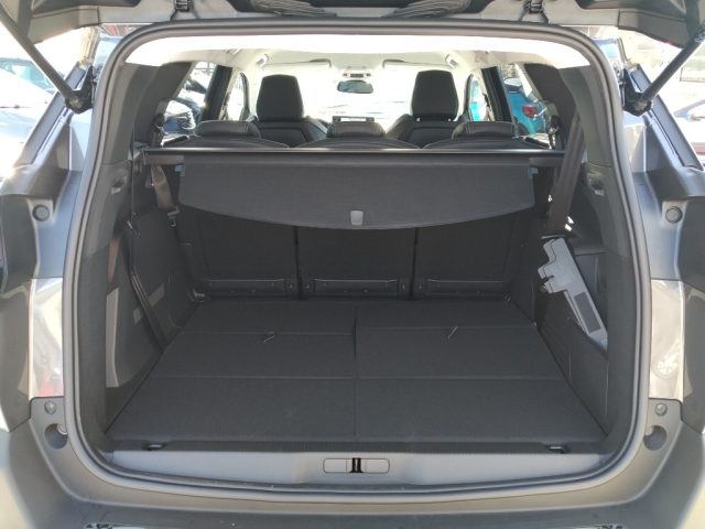 PEUGEOT 5008 usata, con Park Distance Control