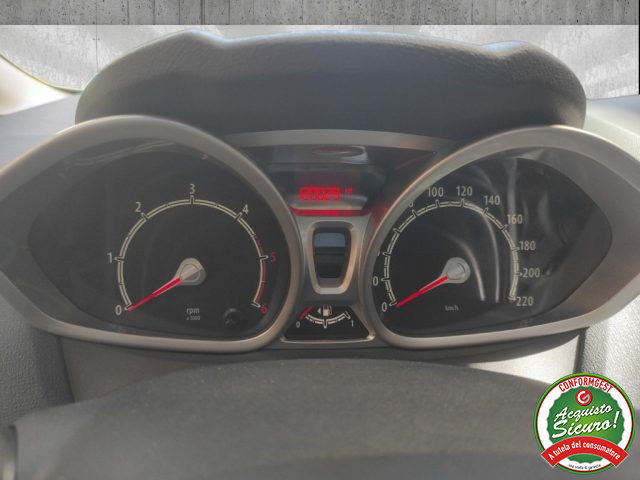 FORD Fiesta usata, con Specchietti laterali elettrici