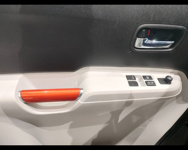 SUZUKI Ignis usata, con Frenata d