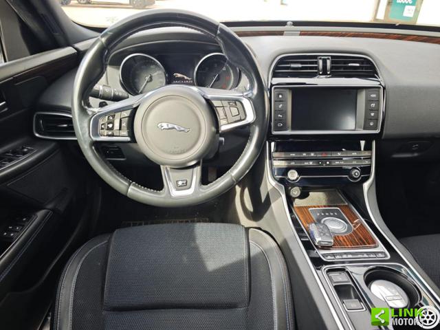 JAGUAR XE usata, con Cruise Control