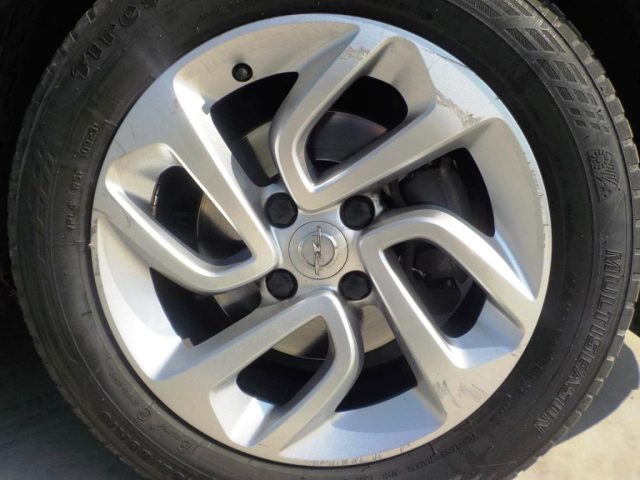 OPEL Crossland X usata, con Controllo trazione