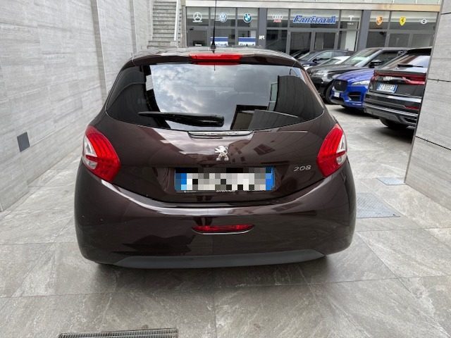 PEUGEOT 208 usata, con Alzacristalli elettrici