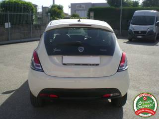 LANCIA Ypsilon usata, con ESP