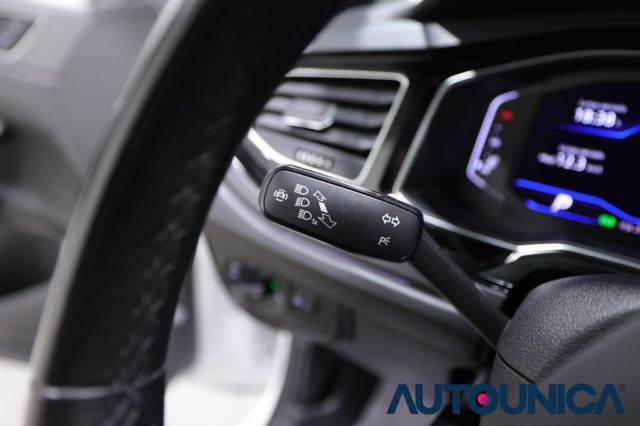 VOLKSWAGEN Taigo usata, con Controllo elettronico della corsia