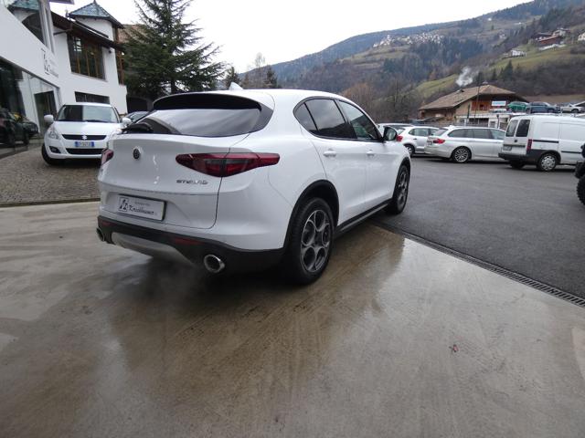ALFA ROMEO Stelvio usata, con Alzacristalli elettrici