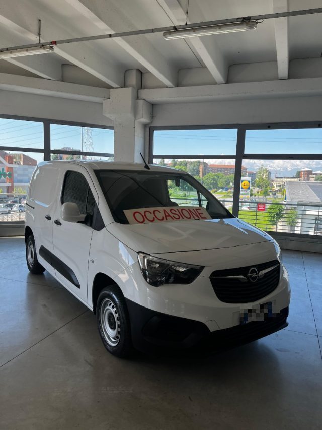 OPEL Combo usata, con Climatizzatore