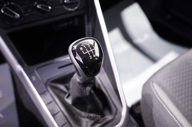 VOLKSWAGEN Taigo usata, con Airbag testa