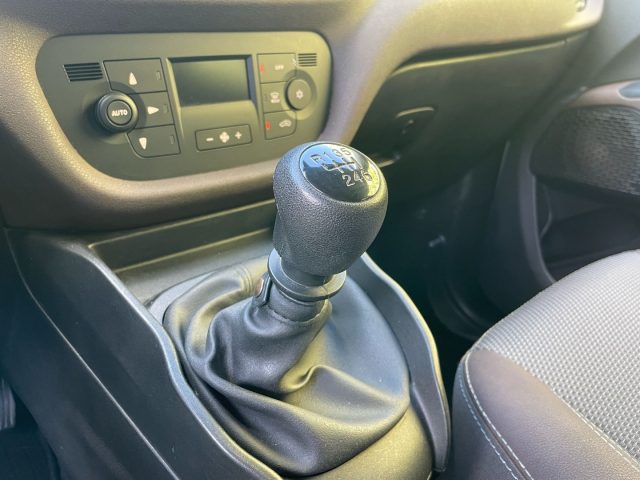 FIAT Doblo usata, con Specchietti laterali elettrici