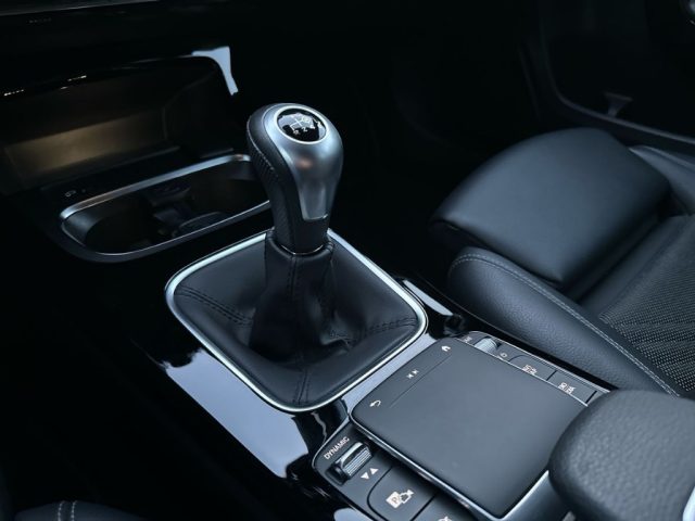 MERCEDES-BENZ A 160 usata, con USB