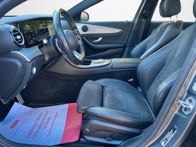 MERCEDES-BENZ E 220 usata, con Cronologia tagliandi