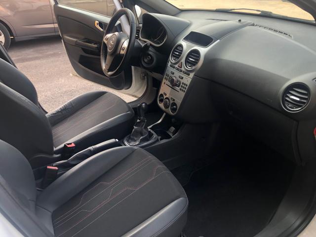 OPEL Corsa usata, con Servosterzo