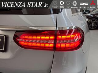 MERCEDES-BENZ E 220 usata, con Alzacristalli elettrici
