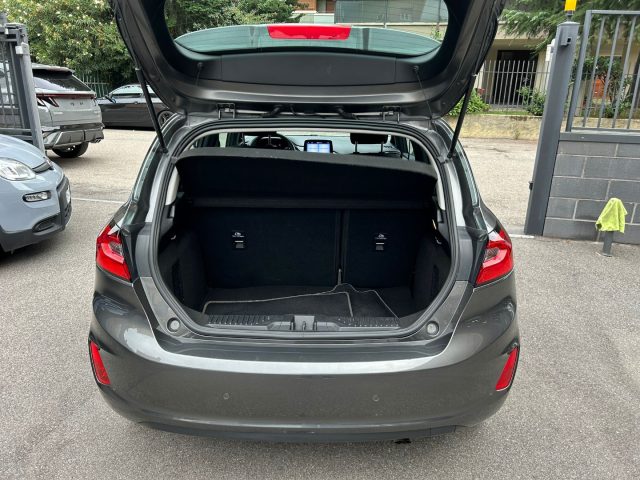 FORD Fiesta usata, con USB