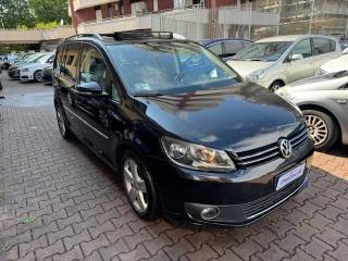 VOLKSWAGEN Touran usata, con Airbag