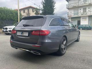 MERCEDES-BENZ E 220 usata, con Cerchi in lega