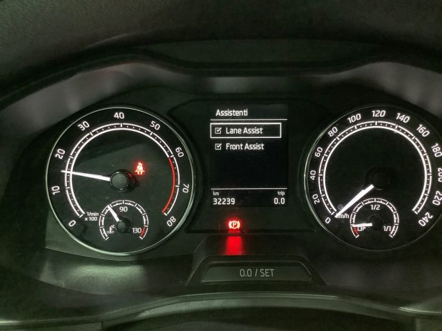 SKODA Kamiq usata, con Sedile posteriore sdoppiato