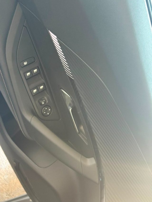 PEUGEOT 2008 usata 21