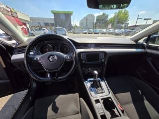 VOLKSWAGEN Passat usata, con Climatizzatore