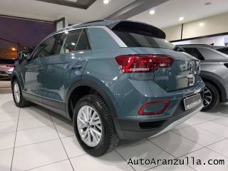 VOLKSWAGEN T-Roc usata, con Autoradio