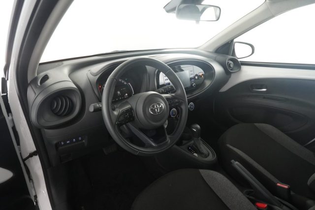 TOYOTA Aygo X usata 7