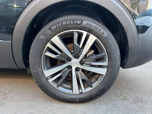 PEUGEOT 5008 usata, con Volante in pelle