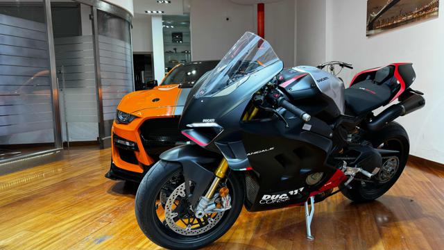 DUCATI Panigale V4 usata 1