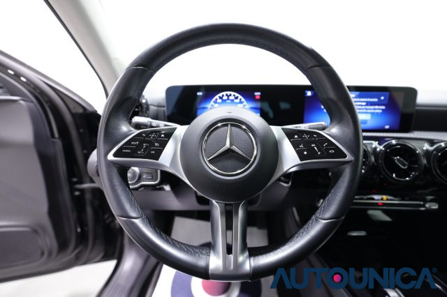 MERCEDES-BENZ A 180 usata, con Boardcomputer