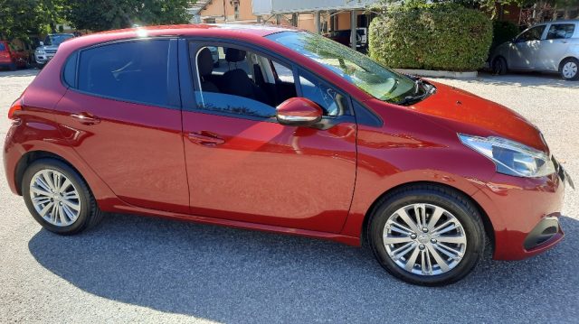 PEUGEOT 208 usata, con Airbag laterali