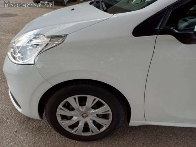 PEUGEOT 208 usata 12