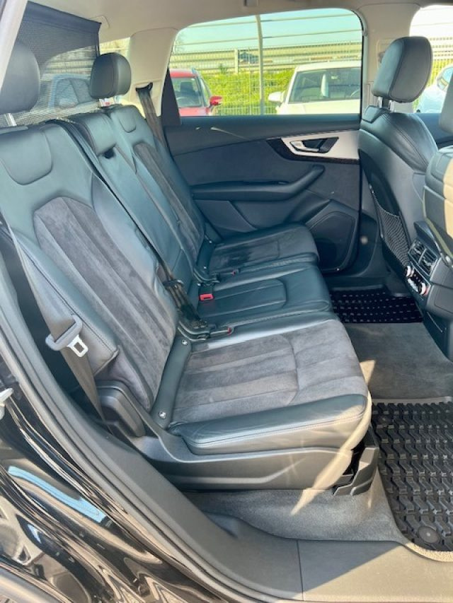 AUDI Q7 usata, con Controllo automatico clima
