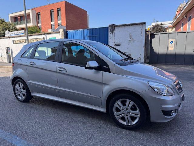 MERCEDES-BENZ B 180 usata, con Airbag Passeggero