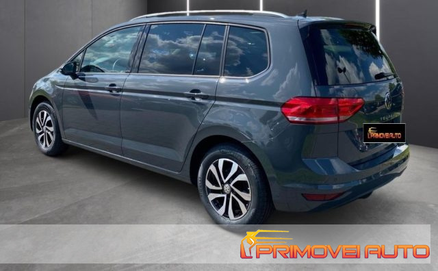 VOLKSWAGEN Touran usata, con Fendinebbia